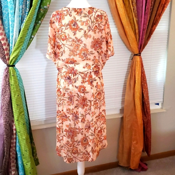 TORRID Peach Sheer High Low Top - Picture 5 of 10